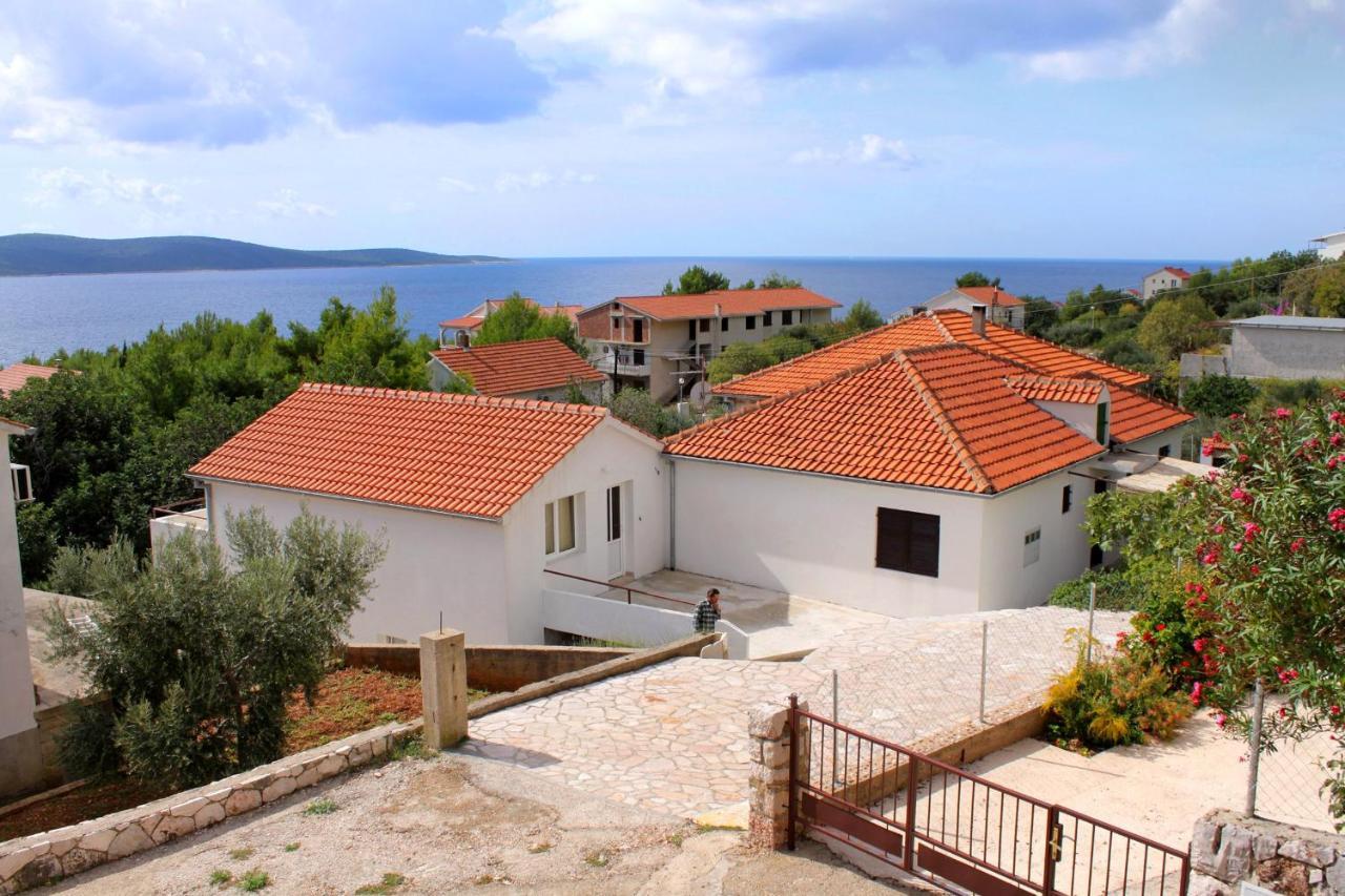 Apartments And Rooms With Parking Space Zavala, Hvar - 128 Елса Экстерьер фото