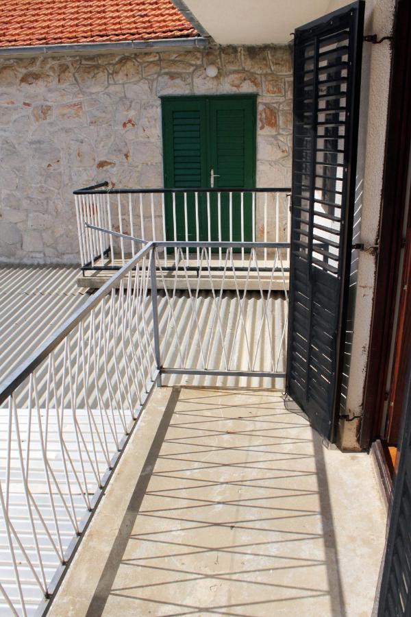 Apartments And Rooms With Parking Space Zavala, Hvar - 128 Елса Экстерьер фото