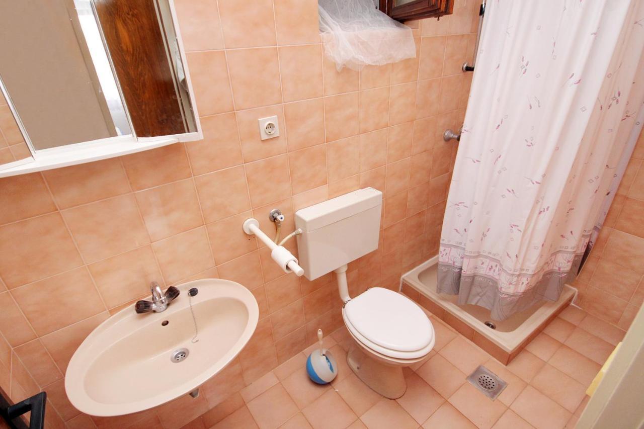 Apartments And Rooms With Parking Space Zavala, Hvar - 128 Елса Экстерьер фото