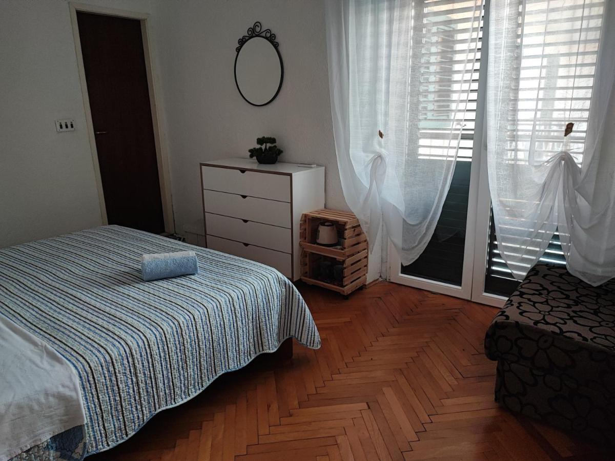 Apartments And Rooms With Parking Space Zavala, Hvar - 128 Елса Экстерьер фото
